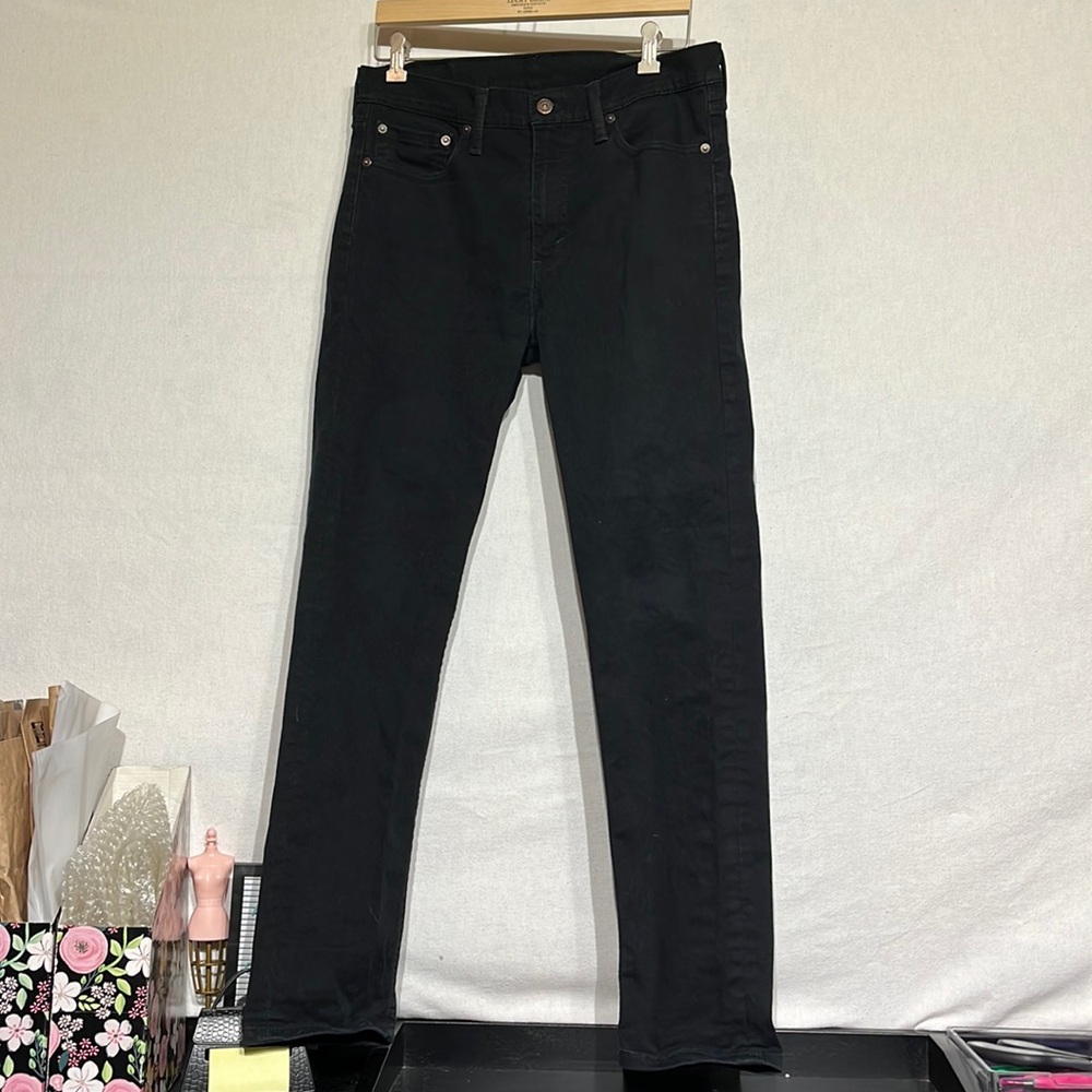 Levi red tag black denim jean